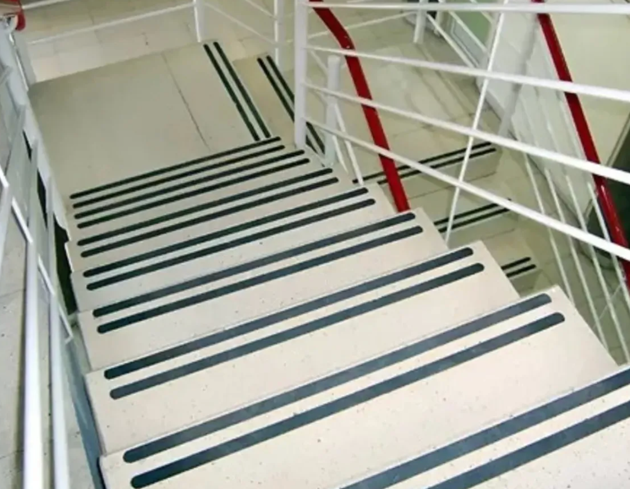 Cinta Antideslizante 18 Metros 25 Mm Pisos Escaleras y baños